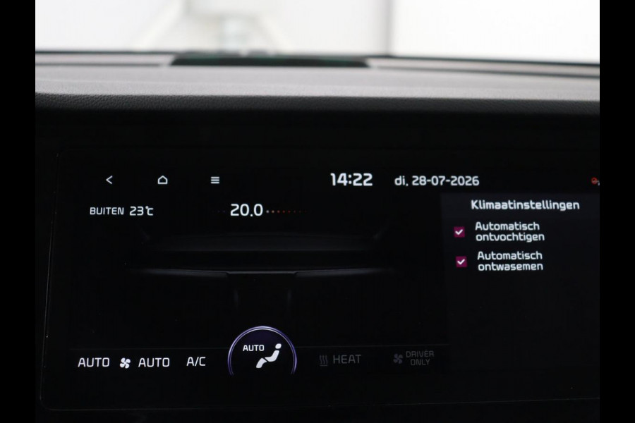 Kia e-Niro DynamicPlusLine 64 kWh | SOH 95.2% | Panoramadak | Half Leder | Adaptive cruise | Stuur/stoel verwarming | Camera | Park assist | Carplay | Climate control | Virtual dashboard | Full LED |