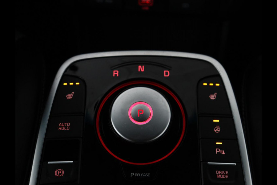 Kia e-Niro DynamicPlusLine 64 kWh | SOH 95.2% | Panoramadak | Half Leder | Adaptive cruise | Stuur/stoel verwarming | Camera | Park assist | Carplay | Climate control | Virtual dashboard | Full LED |