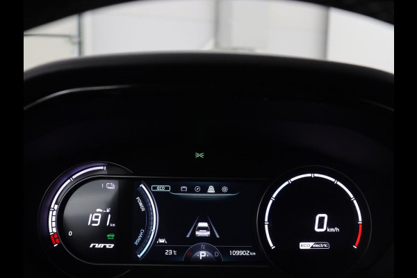Kia e-Niro DynamicPlusLine 64 kWh | SOH 95.2% | Panoramadak | Half Leder | Adaptive cruise | Stuur/stoel verwarming | Camera | Park assist | Carplay | Climate control | Virtual dashboard | Full LED |
