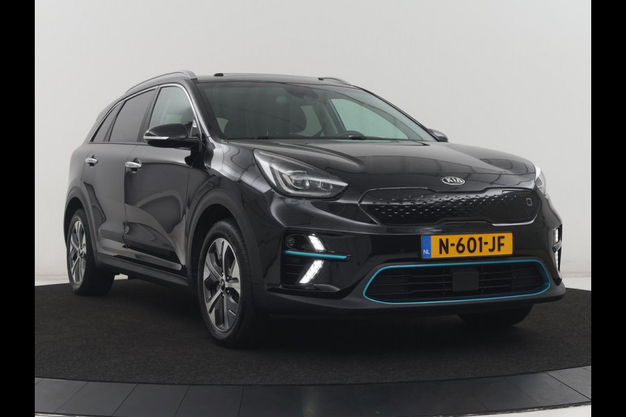 Kia e-Niro DynamicPlusLine 64 kWh | SOH 95.2% | Panoramadak | Half Leder | Adaptive cruise | Stuur/stoel verwarming | Camera | Park assist | Carplay | Climate control | Virtual dashboard | Full LED |