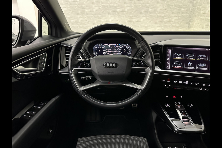 Audi Q4 Sportback e-tron 40 S-Line 77 kWh | Sportstoelen | H-Leder | ACC | Lane ass. | Virtual + | Black-Optic | Stoelverwarming | Camera | Matrix-Led | Getint Glas | Zwarte Hemelbekleding | MMi+ | 3-Zone Clima | Bovag Garantie |