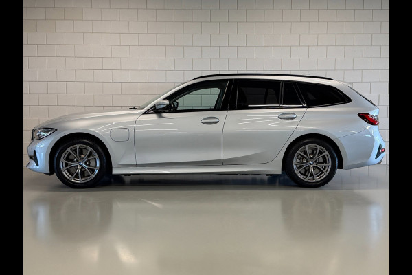BMW 3 Serie Touring 330e High Executive Sportline Shadow | SPORTSTOELEN | LEDER | CARPLAY | VIRTUAL | CLIMATE