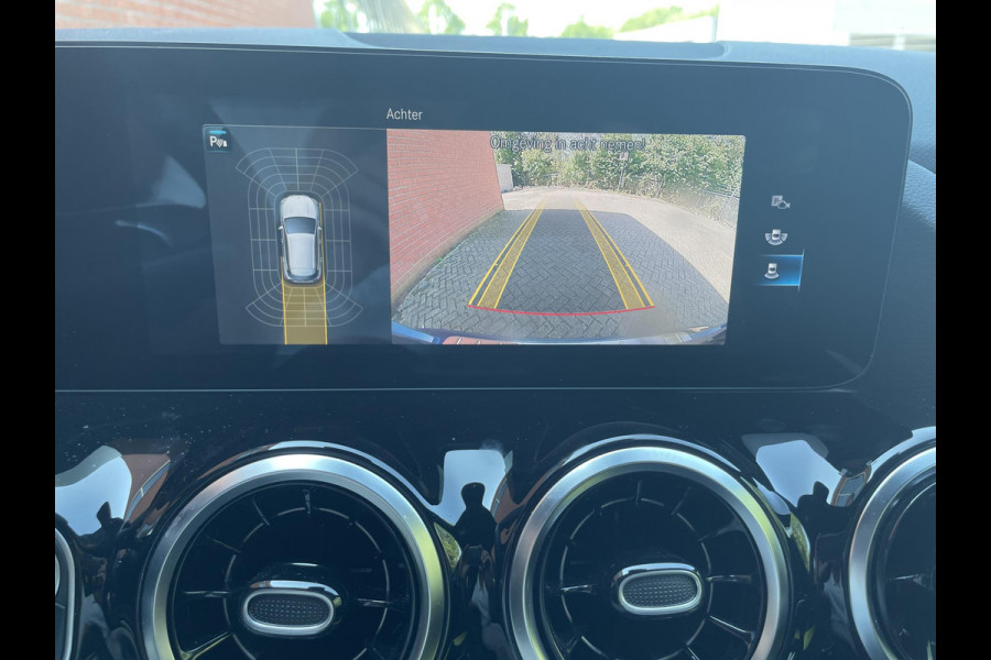Mercedes-Benz GLA 200 163pk DCT AMG Line Navigatie Parkeersensoren Camera Cruise Control Stoelverwarming Ledverlichting Virtual Cockpit Climatronic