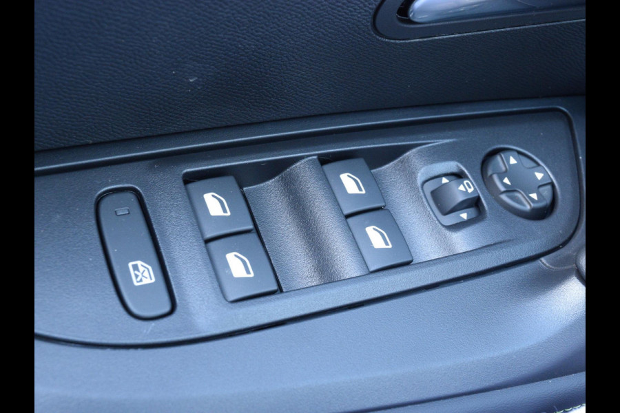 Peugeot 2008 1.2 Hybrid 145 GT