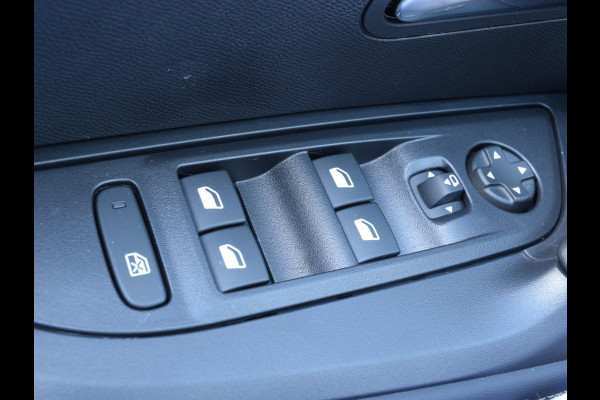 Peugeot 2008 1.2 Hybrid 145 GT