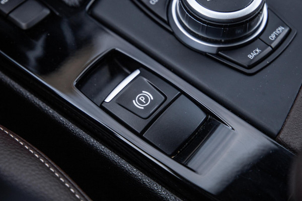 BMW X2 xDrive25e High Executive M PAKKET / CARPLAY / CRUISE CONTROLE / BRUIN LEER / STOELVERWARMING