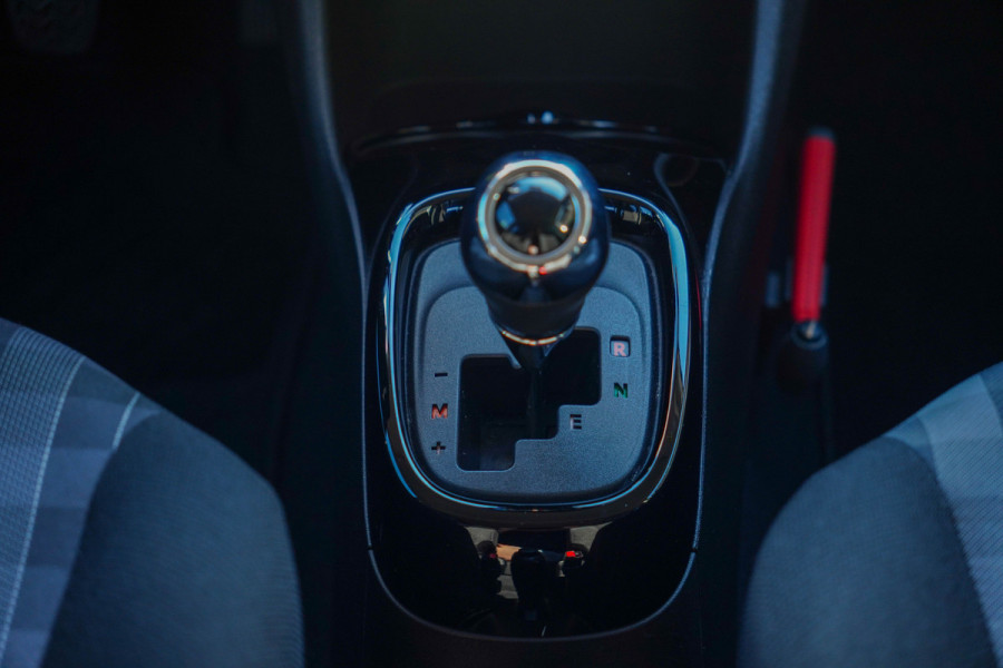 Peugeot 108 1.0 e-VTi Allure Automaat | Camera | Apple CarPlay | Airco