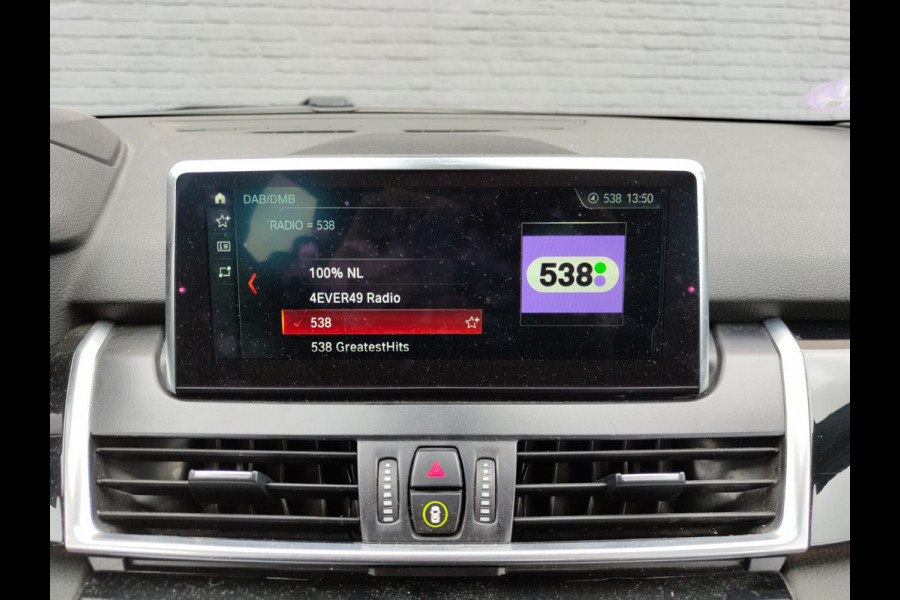 BMW 2 Serie Gran Tourer 218i Automaat 7-Persoons Leder Camera Navi Sport-Line Ecc Head-Up Display Stoelverwarming Pdc High Executive Lmv Bluetooth Elek.Achterklep Led Origineel Nederlandse Auto