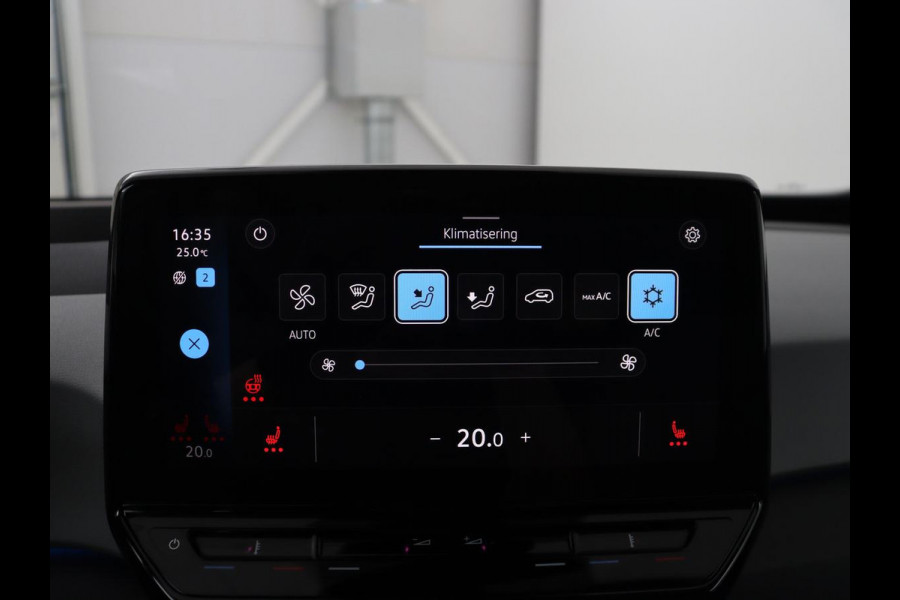 Volkswagen Id.3 Pro 58 kWh | SOH 94.5% | Panoramadak | Stuur/stoel verwarming | Adaptive cruise | 360 camera | Carplay | Massage stoelen | Climate control | Sfeerverlichting | Warmtepomp