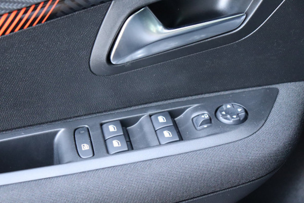 Peugeot 208 1.2 PureTech Active Pack org.NL navi carplay lmv