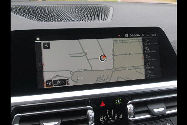 BMW 3 Serie Touring 318i High Executive | Camera | Sfeerverlichting | Apple Carplay | LED-Laser | NL-Auto |