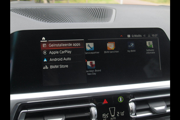 BMW 3 Serie Touring 318i High Executive | Camera | Sfeerverlichting | Apple Carplay | LED-Laser | NL-Auto |