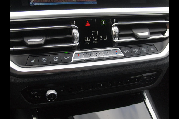 BMW 3 Serie Touring 318i High Executive | Camera | Sfeerverlichting | Apple Carplay | LED-Laser | NL-Auto |