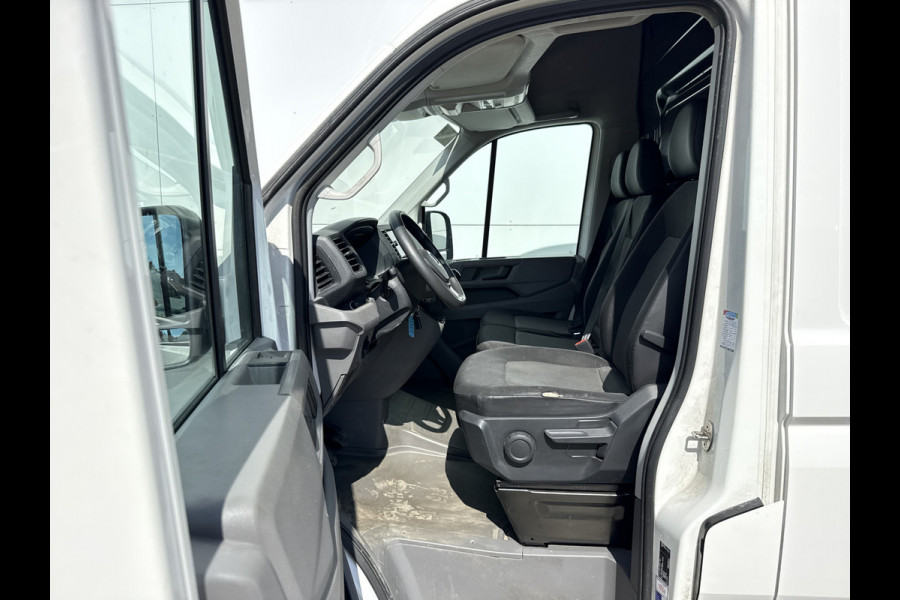 Volkswagen Crafter 2.0 TDI 140PK L3H3 Camera Airco Carplay Parkeersensoren Euro 6