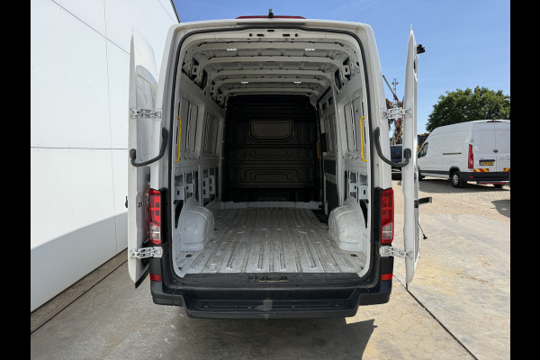 Volkswagen Crafter 2.0 TDI 140PK L3H3 Camera Airco Carplay Parkeersensoren Euro 6