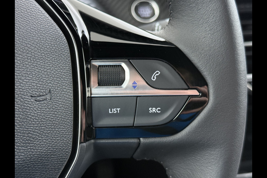 Peugeot e-2008 EV Allure 50kWh SOH 97% Two Tone 3D-Navi Stoelverwarming Apple Carplay Android Auto Ecc Cruise Control Regen-Lichtsensor Privacy Glas Keyless Connected-Apps DAB Bluetooth Led Lane Assist Isofix Dealeronderhouden 1e Eigenaar Origineel Nederlandse Auto