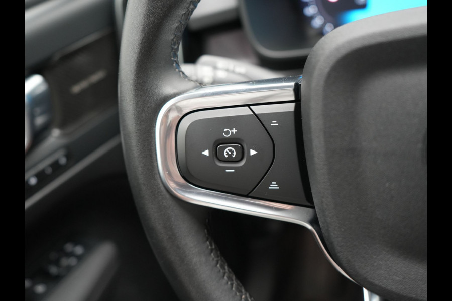 Volvo XC40 Recharge Ultimate 70 kWh 232pk Dealer O.H | Panodak | Adaptive Cruise | Harman / Kardon | 360 Camera | Alcantara Sportstoelen Memory & Verwarmd | Apple Carplay | Keyless | Stuurverwarming | BLIS | Google Assistant & Maps | Virtual | Navigatie | DAB | 20"L.M | Plug In Hybrid |