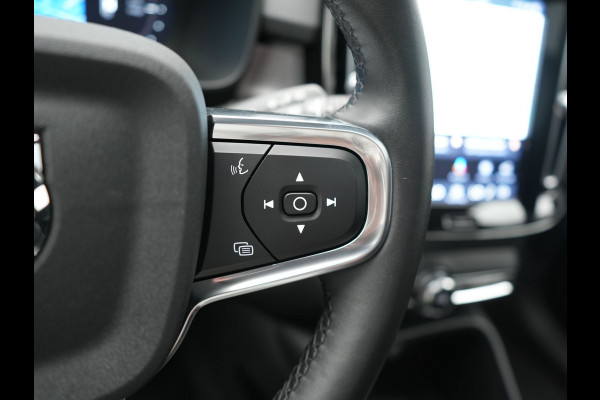 Volvo XC40 Recharge Ultimate 70 kWh 232pk Dealer O.H | Panodak | Adaptive Cruise | Harman / Kardon | 360 Camera | Alcantara Sportstoelen Memory & Verwarmd | Apple Carplay | Keyless | Stuurverwarming | BLIS | Google Assistant & Maps | Virtual | Navigatie | DAB | 20"L.M | Plug In Hybrid |