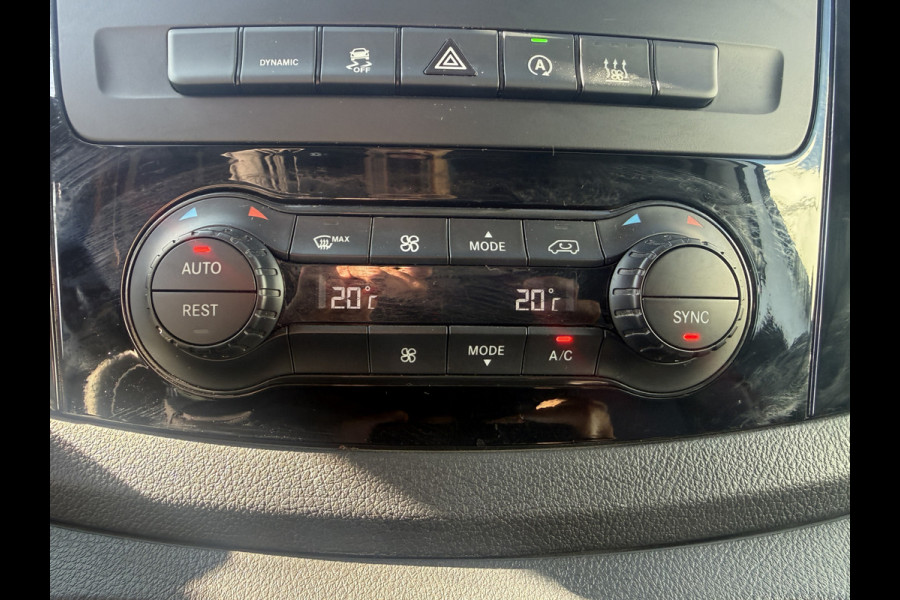 Mercedes-Benz Vito 119 1.9 CDI L2H1 190pk Automaat LED Dubbele Schuif Cruise control Climate control Trekhaak Carplay Parkeersensoren v+a