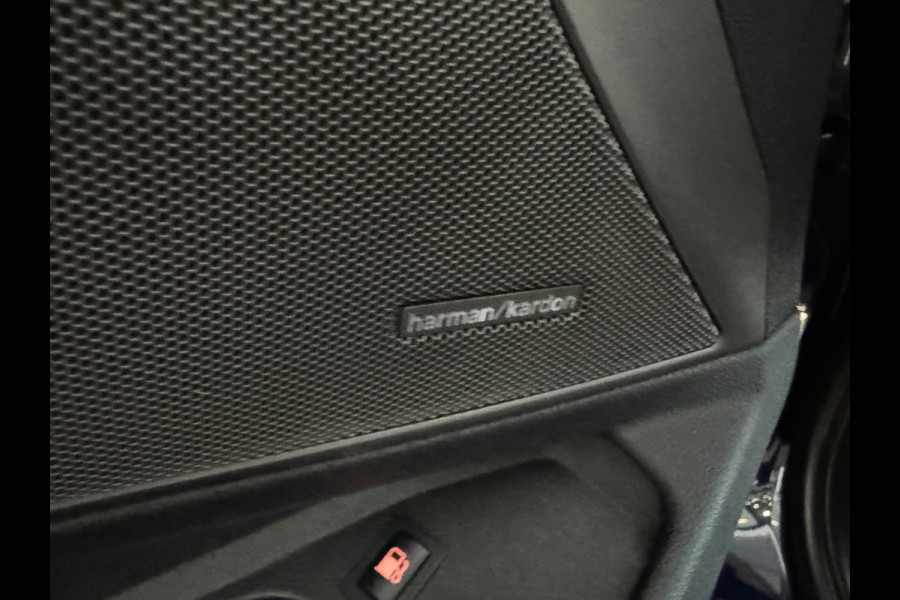 BMW 3-serie 330e High Executive Laser|HuD|360c|BlindSpot|Keyless