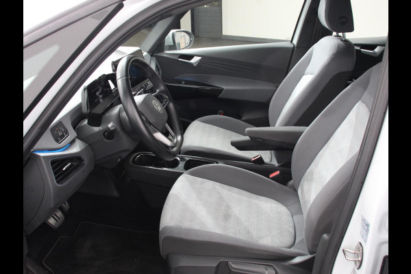 Volkswagen ID.3 First 58 kWh SOH 86% Navigatie Apple Carplay/Android Auto Adaptive Cruise Control Parkeersensoren Stoel- en stuurverwarming Lichtmetalen velgen Climate Control