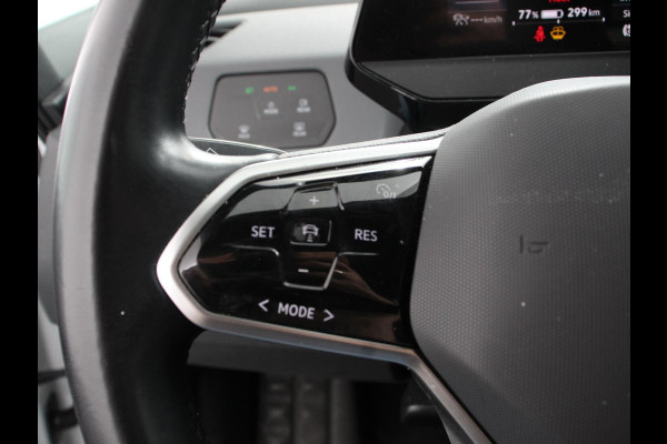 Volkswagen ID.3 First 58 kWh SOH 86% Navigatie Apple Carplay/Android Auto Adaptive Cruise Control Parkeersensoren Stoel- en stuurverwarming Lichtmetalen velgen Climate Control