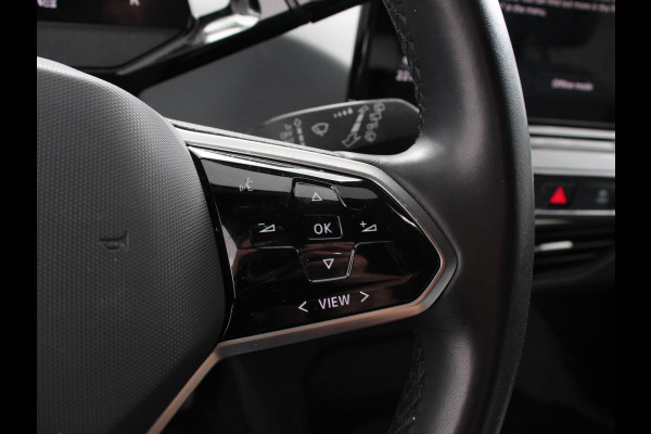 Volkswagen ID.3 First 58 kWh SOH 86% Navigatie Apple Carplay/Android Auto Adaptive Cruise Control Parkeersensoren Stoel- en stuurverwarming Lichtmetalen velgen Climate Control
