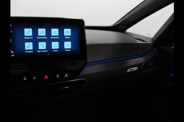 Volkswagen ID.3 First 58 kWh SOH 86% Navigatie Apple Carplay/Android Auto Adaptive Cruise Control Parkeersensoren Stoel- en stuurverwarming Lichtmetalen velgen Climate Control