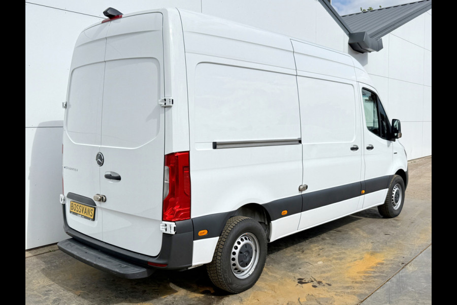Mercedes-Benz eSprinter eSprinter 312 55kWh L2H2 Elektrisch 145km WLTP 92,5% (SOH) 80kw Snelladen Climate Control Camera