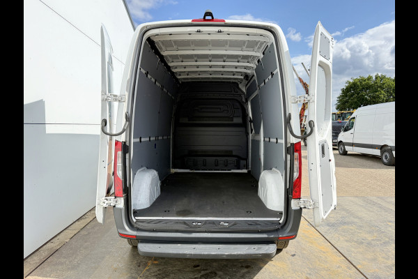 Mercedes-Benz eSprinter eSprinter 312 55kWh L2H2 Elektrisch 145km WLTP 92,5% (SOH) 80kw Snelladen Climate Control Camera