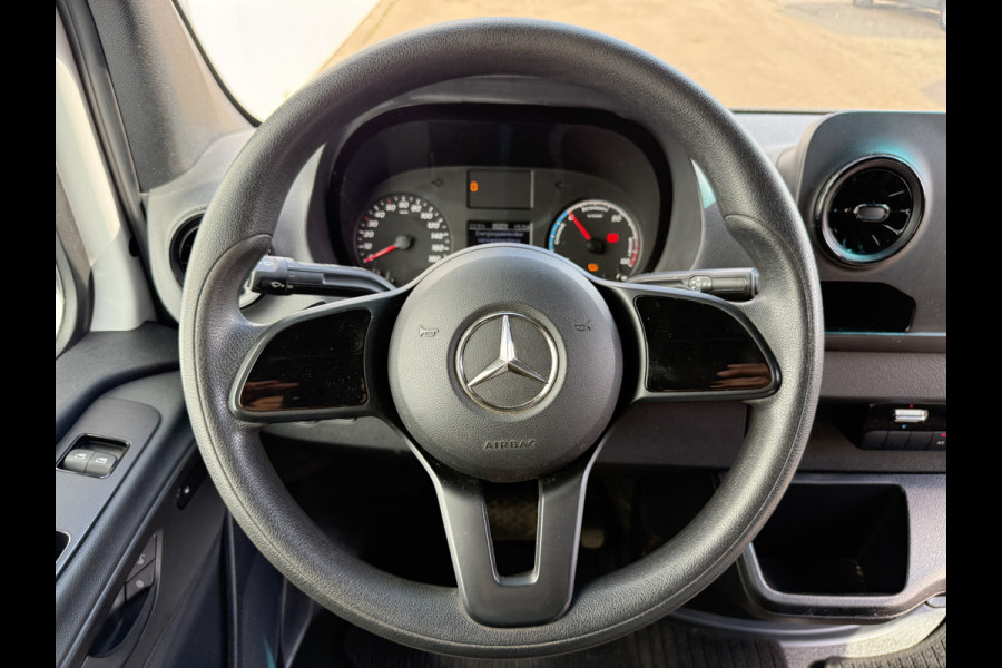 Mercedes-Benz eSprinter eSprinter 312 55kWh L2H2 Elektrisch 145km WLTP 92,5% (SOH) 80kw Snelladen Climate Control Camera