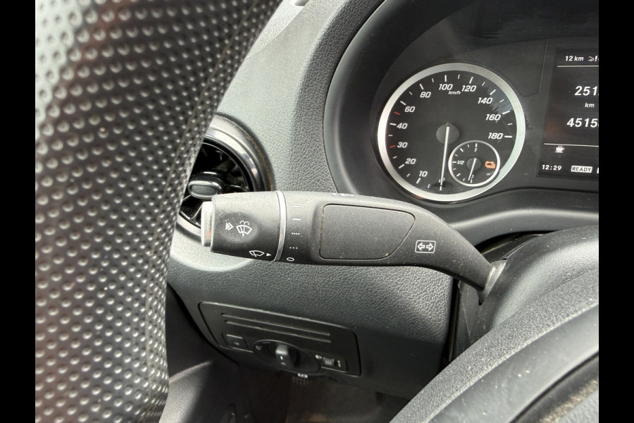 Mercedes-Benz eVito eVito 112 66kWh L2 280km WLTP 95,6% (SOH) 80KW Snelladen Climate Control Apple Carplay Stoelverwarming