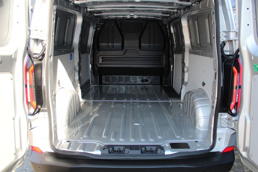 Ford E-Transit Custom 340 L2H1 Trend 71 kWh ELEKTRISCH ! Carplay, Camera, Cruise Contole, Winter pakket Stoel Stuur en Voorruit verwarming, Van € 46.340,- nu voor € 37.950,-