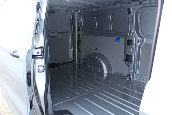 Ford E-Transit Custom 340 L2H1 Trend 71 kWh ELEKTRISCH ! Carplay, Camera, Cruise Contole, Winter pakket Stoel Stuur en Voorruit verwarming, Van € 46.340,- nu voor € 37.950,-