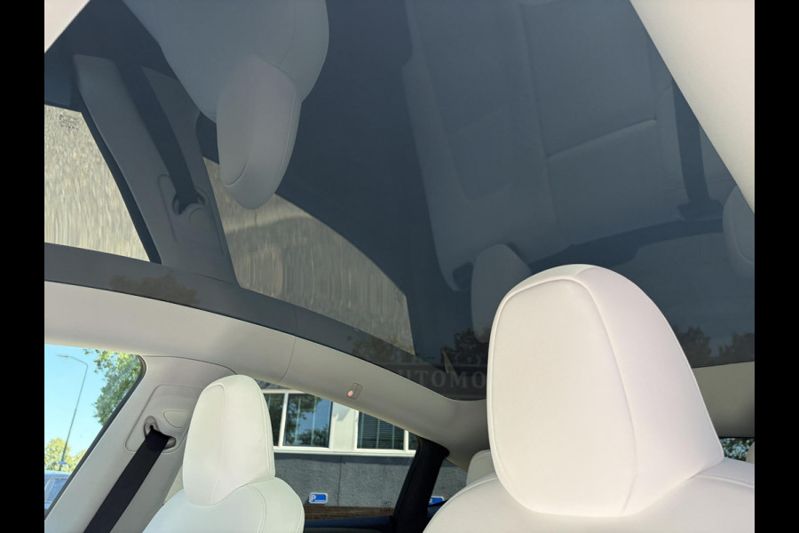 Tesla Model Y Long Range AWD 75 kWh SOH 98% | 20 INCH | TESLA FABRIEKSGARANTIE T/M 03-2028 OF 80.000 KM | TESLA FABRIEKSGARANTIE HOOGVOLTACCU & AANDRIJFLIJN T/M 03-2032 OF 192.000 KM |