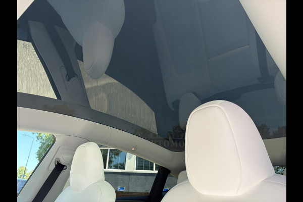 Tesla Model Y Long Range AWD 75 kWh SOH 98% | 20 INCH | TESLA FABRIEKSGARANTIE T/M 03-2028 OF 80.000 KM | TESLA FABRIEKSGARANTIE HOOGVOLTACCU & AANDRIJFLIJN T/M 03-2032 OF 192.000 KM |