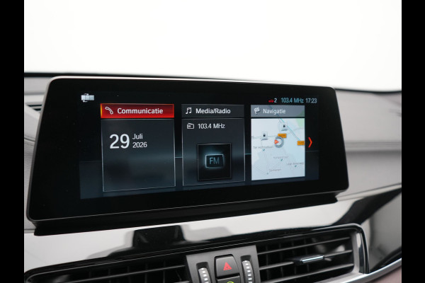BMW X1 xDrive25e xLine PHEV 221pk Dealer O.H | Panodak | Adaptive Cruise | Camera | Head Up | Lederen Sportstoelen Memory & Verwarmd | Hifi Audio | Lane Assist | Sfeerverlichting | Navigatie | DAB | 18"L.M | Plug In Hybrid |