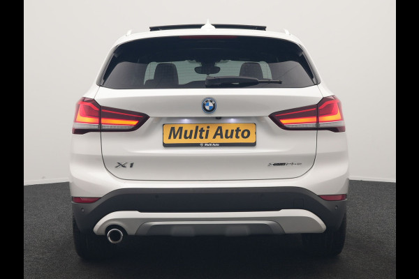BMW X1 xDrive25e xLine PHEV 221pk Dealer O.H | Panodak | Adaptive Cruise | Camera | Head Up | Lederen Sportstoelen Memory & Verwarmd | Hifi Audio | Lane Assist | Sfeerverlichting | Navigatie | DAB | 18"L.M | Plug In Hybrid |
