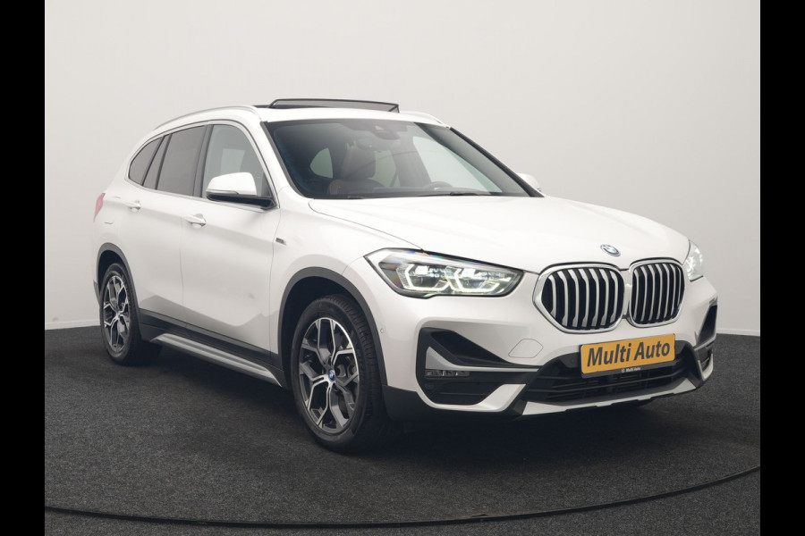 BMW X1 xDrive25e xLine PHEV 221pk Dealer O.H | Panodak | Adaptive Cruise | Camera | Head Up | Lederen Sportstoelen Memory & Verwarmd | Hifi Audio | Lane Assist | Sfeerverlichting | Navigatie | DAB | 18"L.M | Plug In Hybrid |