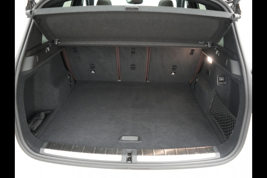 BMW X1 xDrive25e xLine PHEV 221pk Dealer O.H | Panodak | Adaptive Cruise | Camera | Head Up | Lederen Sportstoelen Memory & Verwarmd | Hifi Audio | Lane Assist | Sfeerverlichting | Navigatie | DAB | 18"L.M | Plug In Hybrid |