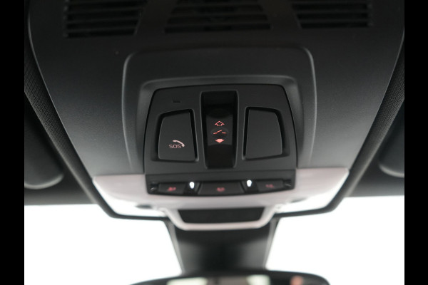 BMW X1 xDrive25e xLine PHEV 221pk Dealer O.H | Panodak | Adaptive Cruise | Camera | Head Up | Lederen Sportstoelen Memory & Verwarmd | Hifi Audio | Lane Assist | Sfeerverlichting | Navigatie | DAB | 18"L.M | Plug In Hybrid |