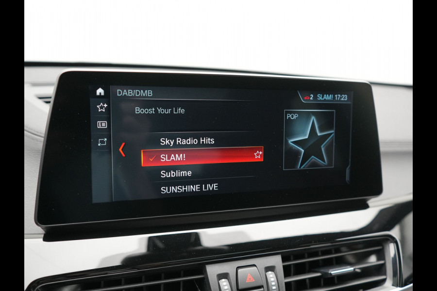 BMW X1 xDrive25e xLine PHEV 221pk Dealer O.H | Panodak | Adaptive Cruise | Camera | Head Up | Lederen Sportstoelen Memory & Verwarmd | Hifi Audio | Lane Assist | Sfeerverlichting | Navigatie | DAB | 18"L.M | Plug In Hybrid |