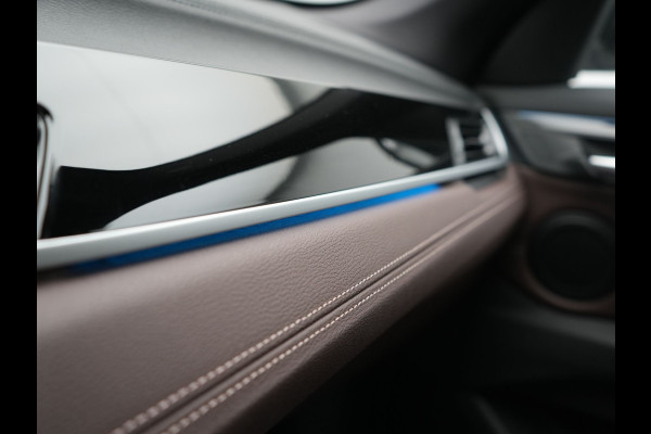 BMW X1 xDrive25e xLine PHEV 221pk Dealer O.H | Panodak | Adaptive Cruise | Camera | Head Up | Lederen Sportstoelen Memory & Verwarmd | Hifi Audio | Lane Assist | Sfeerverlichting | Navigatie | DAB | 18"L.M | Plug In Hybrid |