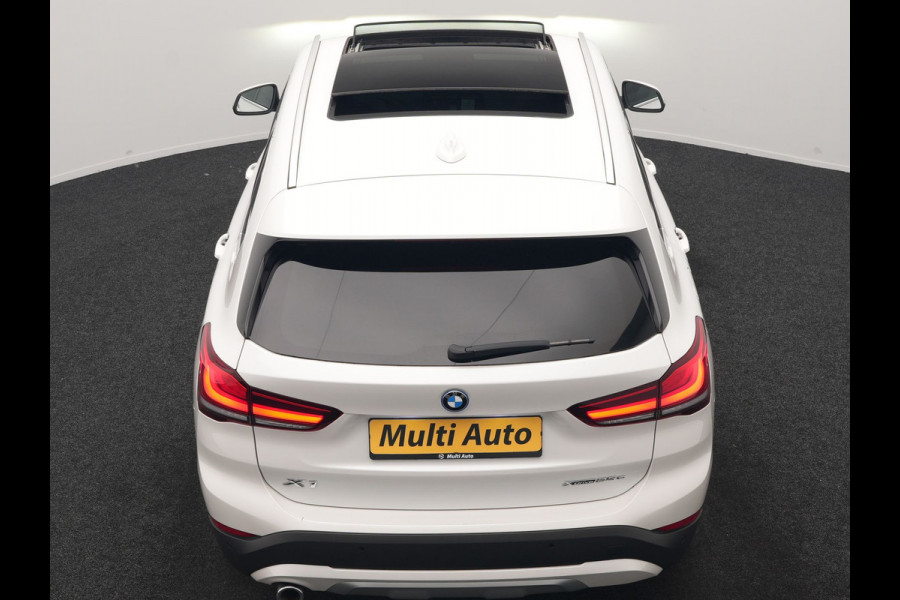 BMW X1 xDrive25e xLine PHEV 221pk Dealer O.H | Panodak | Adaptive Cruise | Camera | Head Up | Lederen Sportstoelen Memory & Verwarmd | Hifi Audio | Lane Assist | Sfeerverlichting | Navigatie | DAB | 18"L.M | Plug In Hybrid |