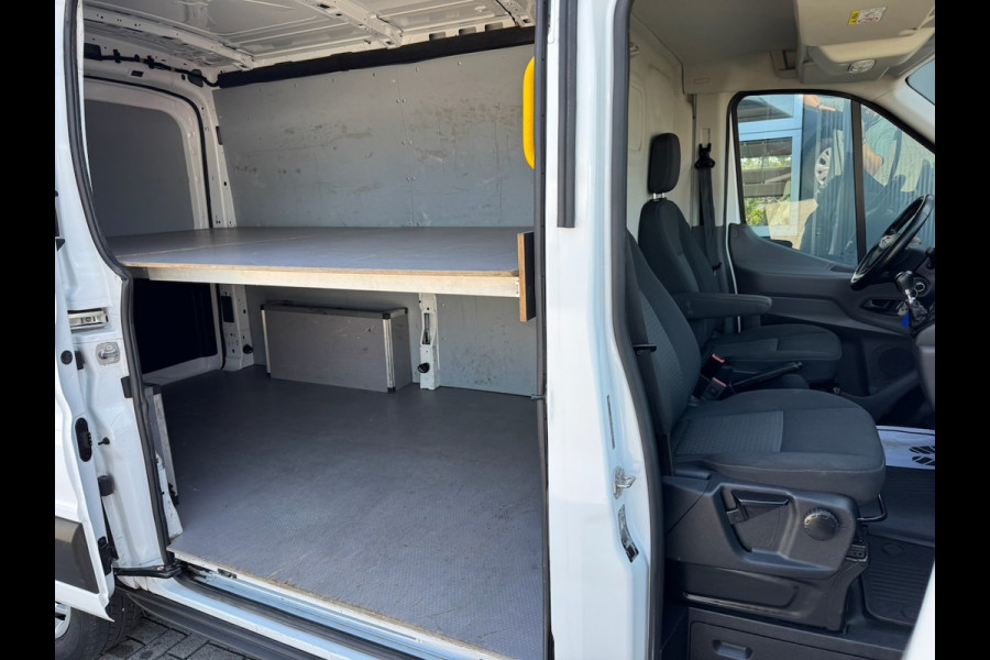 Ford Transit 350 2.0 TDCI 130pk L2H2 Trend MHEV | Camera | Trekhaak | Winterpack | Cruise | Bluetooth | CarPlay | Airco