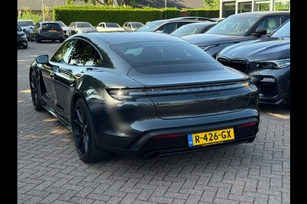 Porsche Taycan GTS 93 kWh / SoH 91,6% / Panoramadak / 360Camera / Head-up / Passenger Display / Achterasbesturing / Keyless / Bose / 21'' / Luchtvering / Sportdesign+Chrono / Matrix LED / Carbon intr. / Innodrive