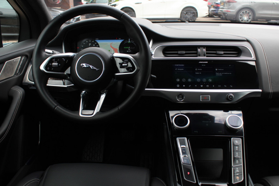 Jaguar I-PACE EV400 First Edition 90 kWh / Full option! / Trekhaak / Panoramadak / 360Camera / Head-up / 20'' / Luchtvering / Leder / Meridian / Stoel+Stuurverwarming / 4zone Airco / DAB / Dodehoek / ACC