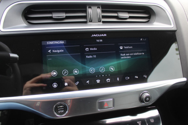 Jaguar I-PACE EV400 First Edition 90 kWh / Full option! / Trekhaak / Panoramadak / 360Camera / Head-up / 20'' / Luchtvering / Leder / Meridian / Stoel+Stuurverwarming / 4zone Airco / DAB / Dodehoek / ACC