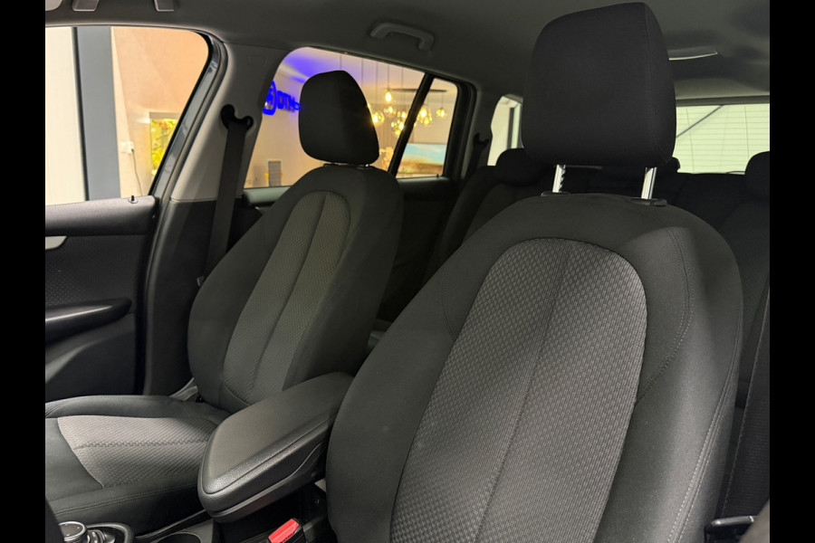 BMW 2 Serie Gran Tourer 218i Automaat | Trekhaak | Navigatie | LED | Achteruitrijcamera