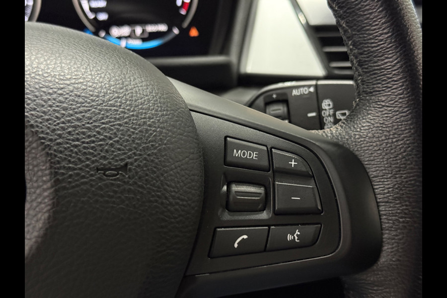 BMW 2 Serie Gran Tourer 218i Automaat | Trekhaak | Navigatie | LED | Achteruitrijcamera